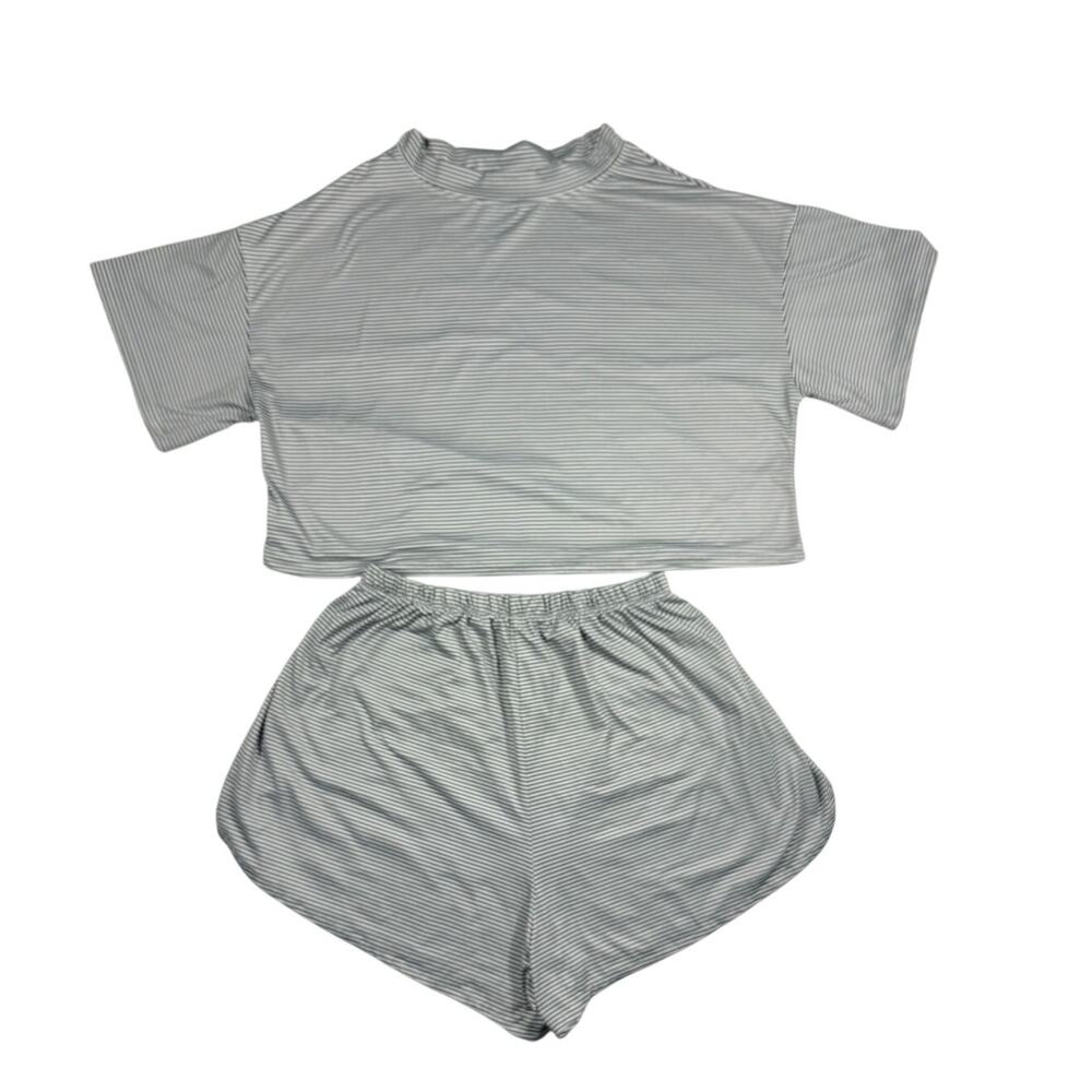 Women's Striped top and shorts set - two-Piece outfit Size - S